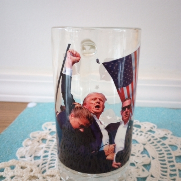 President Trump Beer Mug - Picture 10 of 10